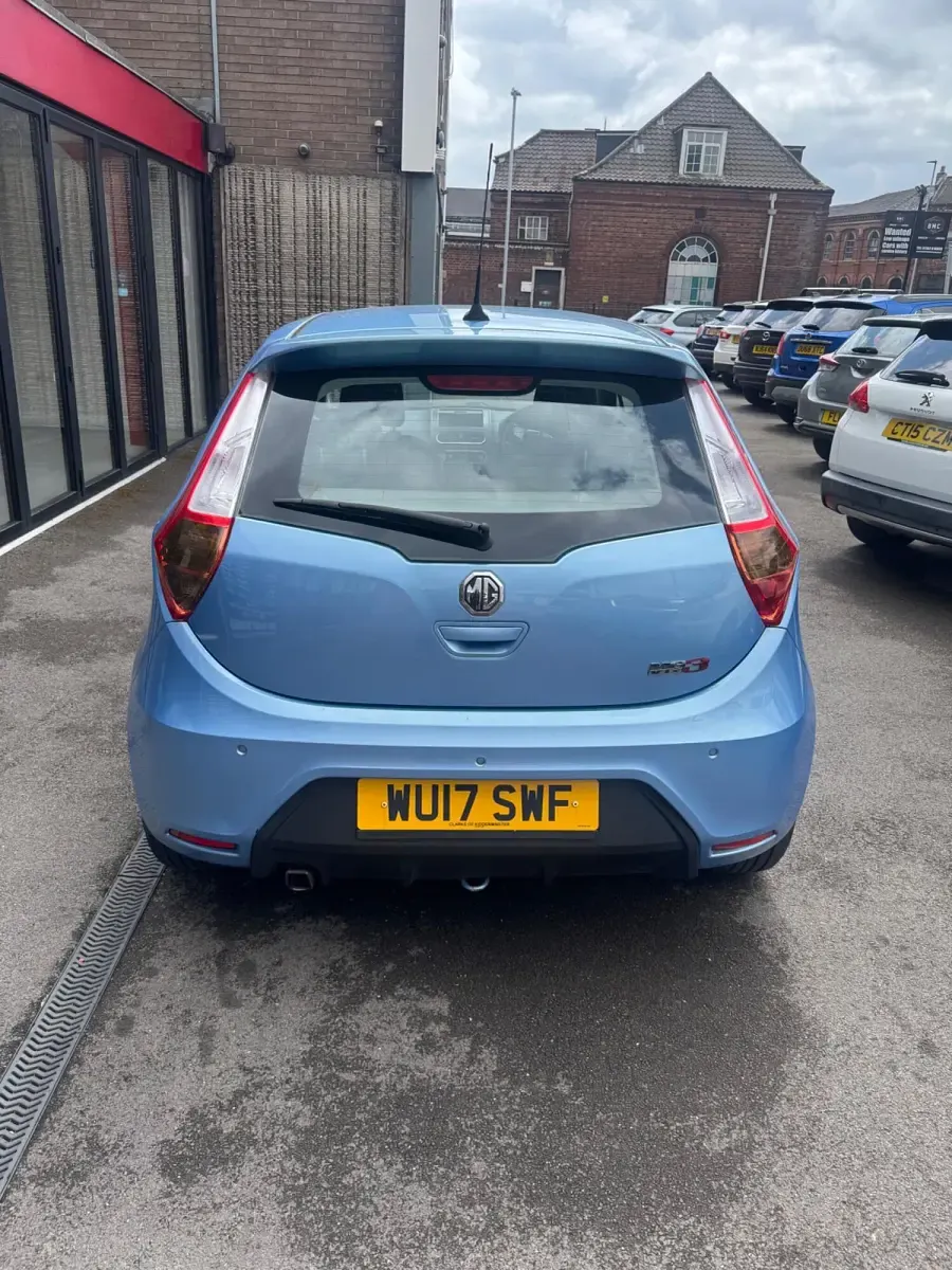 Used MG MG3 106 HP (77 kW) 2017 Blue Hatchback