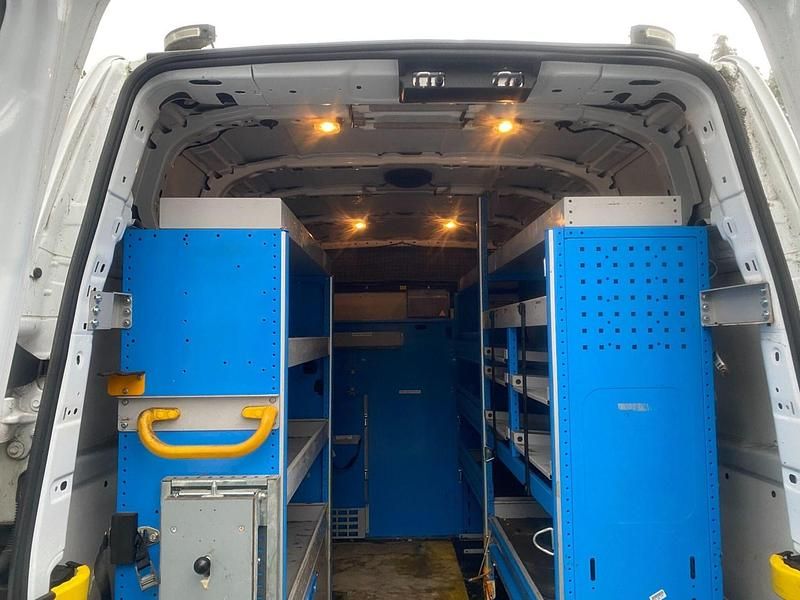 Usado Ford Transit Custom 130 HP (95 kW) 2018 Branco Van