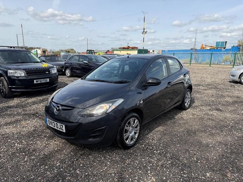 Begagnad Mazda 2 2013 Grå Halvkombi