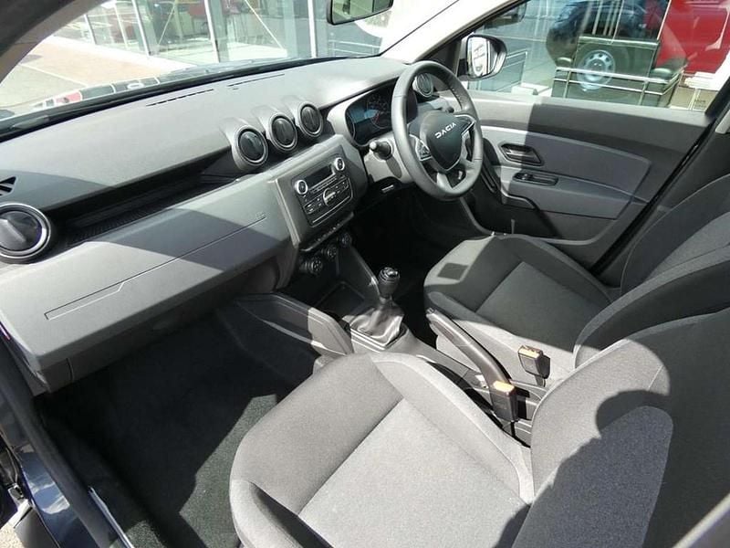 Used Dacia Duster Essentiel 88 HP (64 kW) 2023 Grey SUV