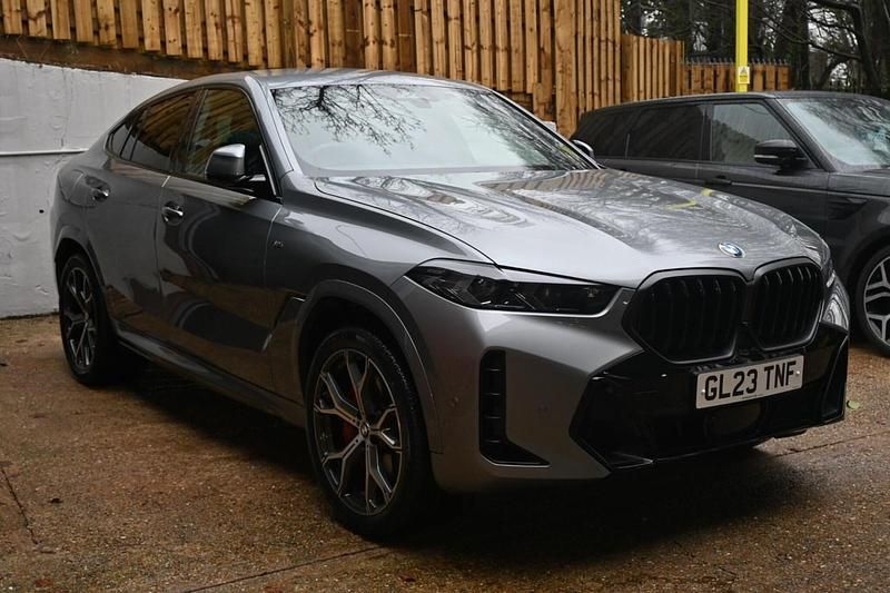 Usado BMW X6 M Sport 2023 Gris SUV