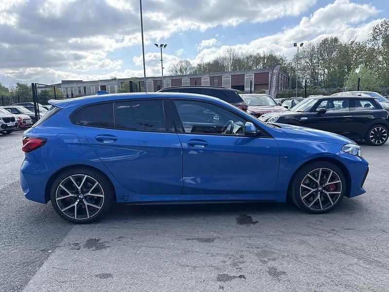 Usado BMW 128 Shadowline 261 CV (191 kW) 2023 Azul Utilitario