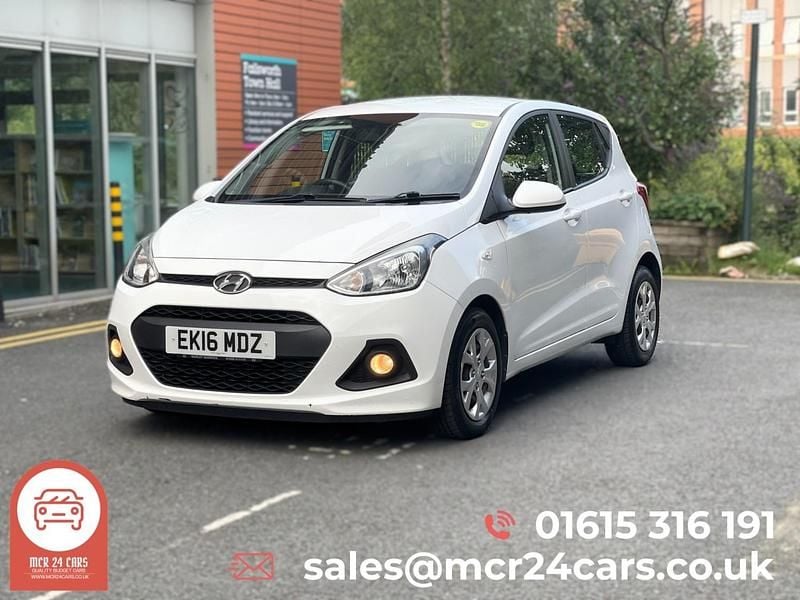 Used Hyundai i10 SE 87 HP (63 kW) 2016 White Hatchback