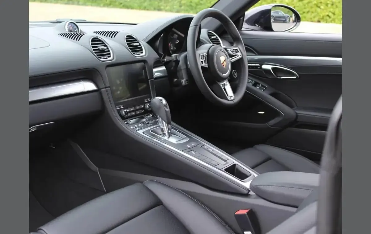 Used Porsche Cayman 296 HP (217 kW) 2025 Black Coupe