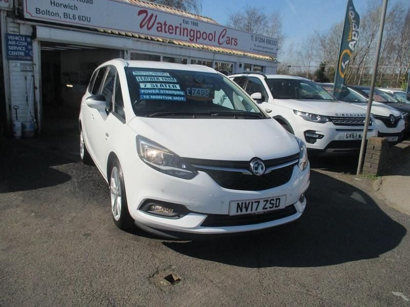 Used Vauxhall Zafira SRi 140 HP (102 kW) 2017 White MPV