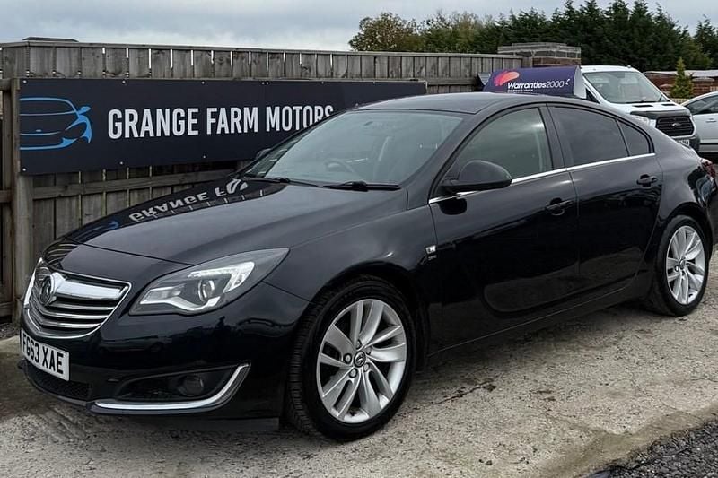 Black Used 2013 Vauxhall Insignia SRi Hatchback | £2,499 (Fair price) - Image 1/1