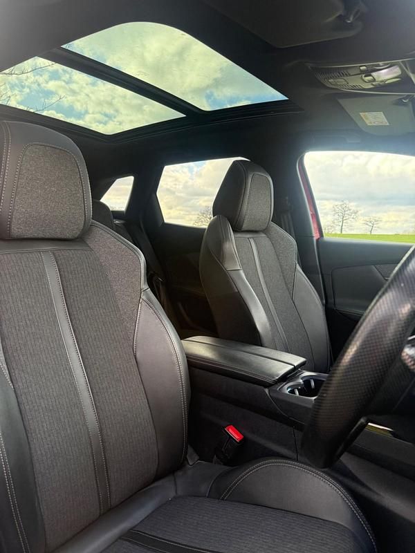 Used Peugeot 3008 Premium 2021 Red SUV