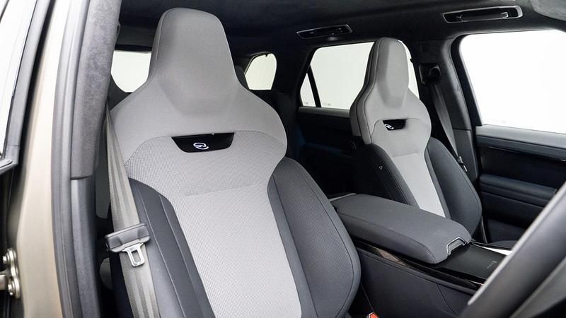 Used Land Rover Range Rover Sport 530 HP (389 kW) 2025 Bronze SUV