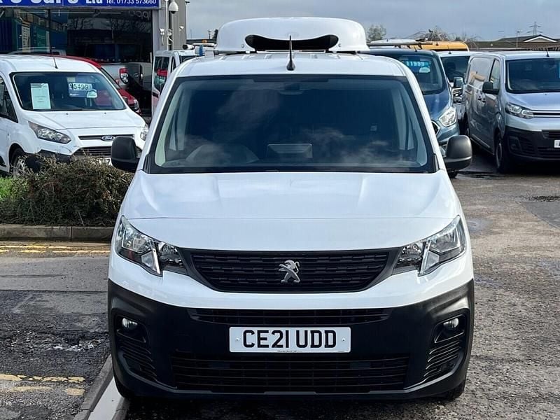Used Peugeot Partner 2021 White MPV