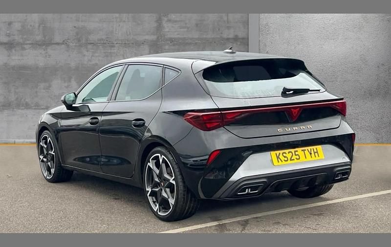 Used Cupra Leon 147 HP (108 kW) 2025 Black Hatchback