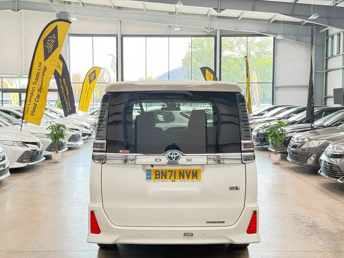 Used Toyota Noah 2026 White MPV