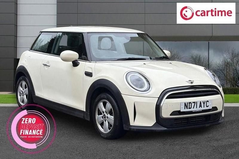 Used Mini Cooper Classic 136 HP (100 kW) 2021 White Hatchback