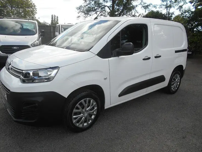 Used Citroën e-Berlingo PureTech 110 HP (80 kW) 2020 White