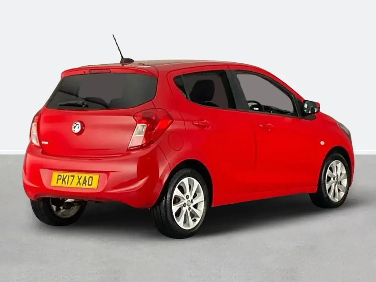 Second-hand Vauxhall Viva 75 CP (55 kW) 2017 Roșu Hatchback