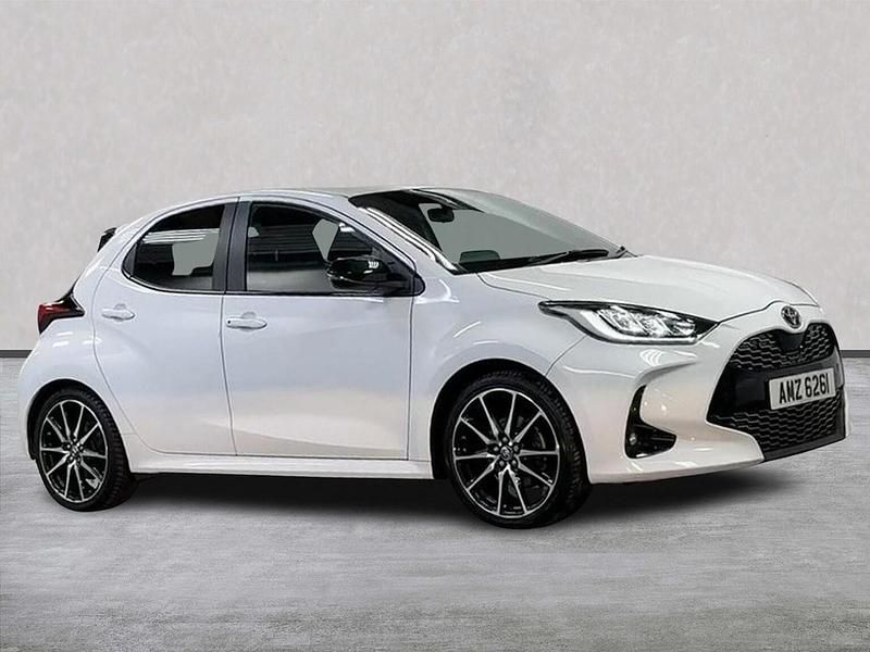 Used Toyota Yaris Hybrid Sport 116 HP (85 kW) 2023 White Hatchback