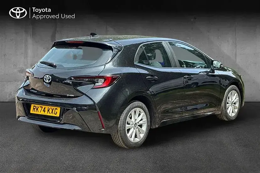 Used Toyota Corolla 140 HP (102 kW) 2024 Black Hatchback