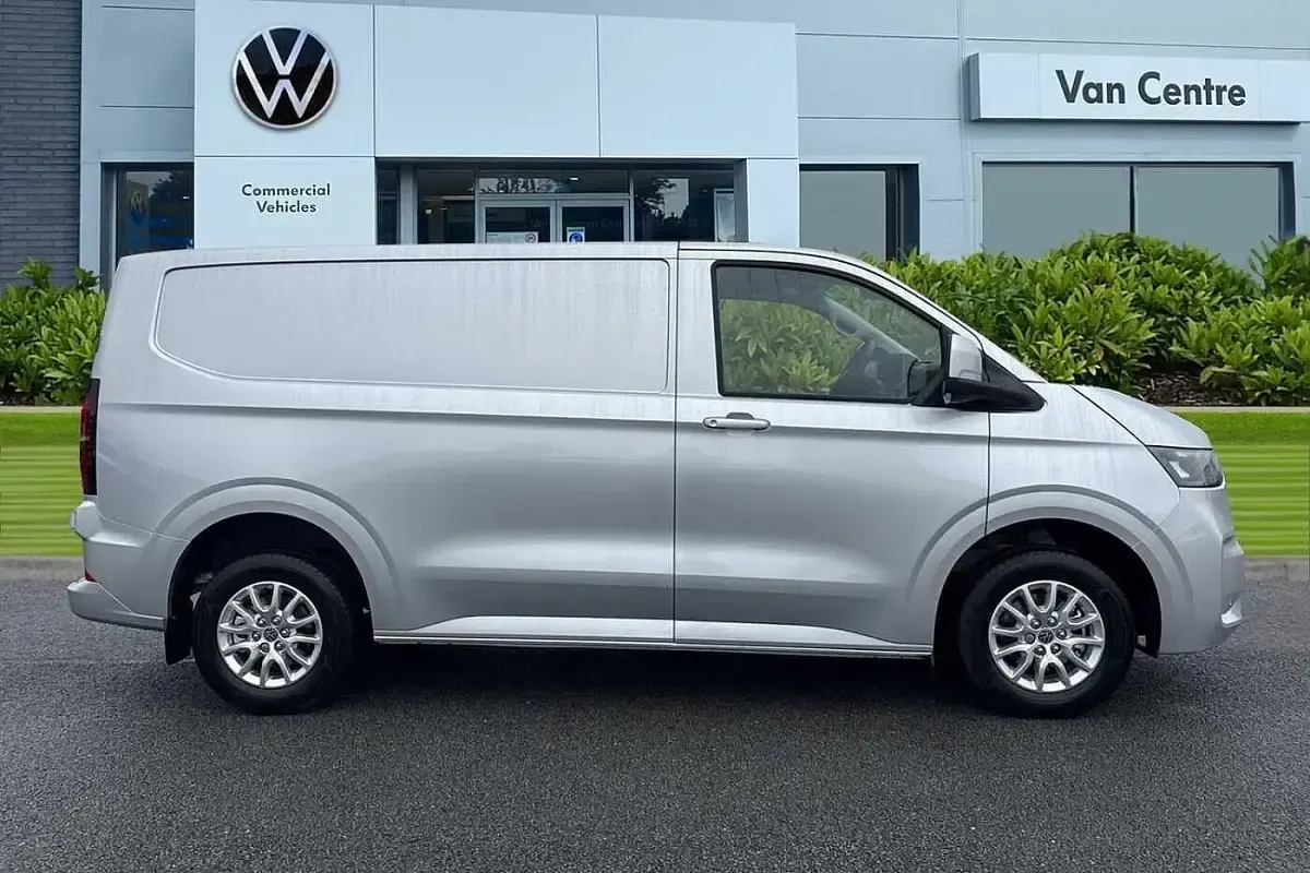 Używany VW Transporter Pro 2025 Szary Van