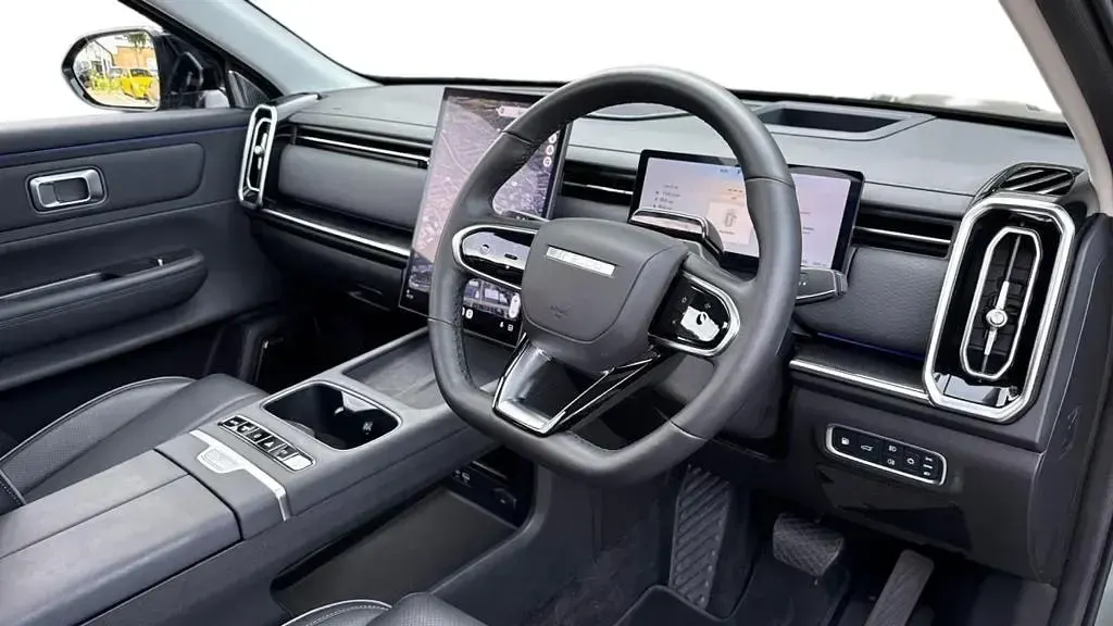 Used Jaecoo 7 347 HP (255 kW) 2025 Blue and black SUV