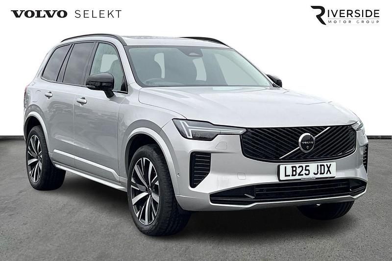 Used Volvo XC90 Plus 250 HP (183 kW) 2025 Silver dawn SUV