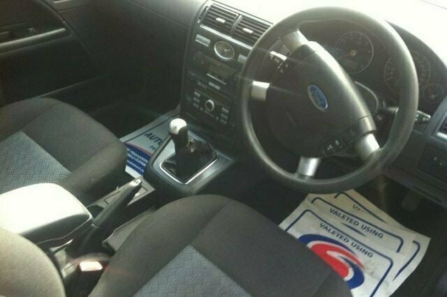 Begagnad Ford Mondeo 2007 Halvkombi