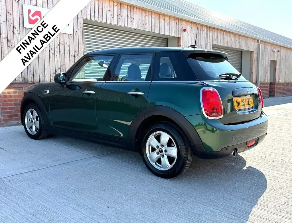 Used Mini Cooper Hatch 136 HP (100 kW) 2018 Green Hatchback