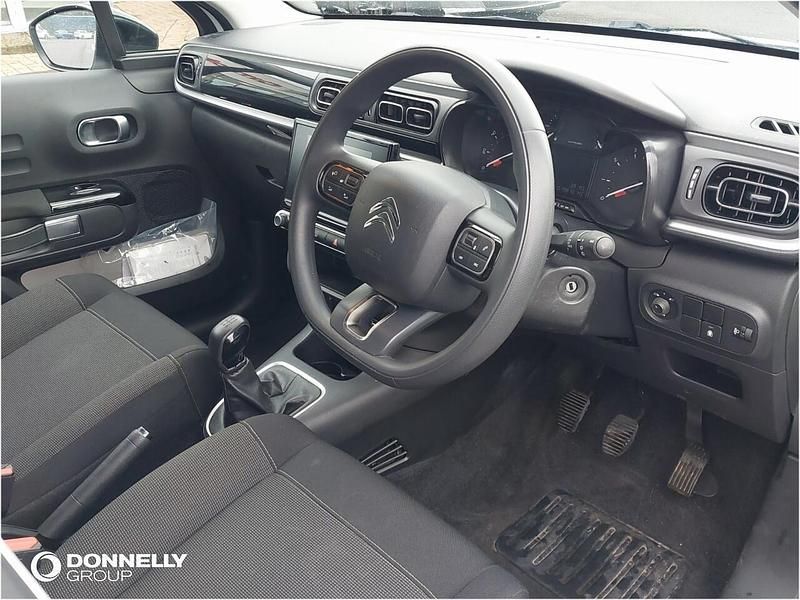 Used Citroën C3 PureTech 83 HP (61 kW) 2023 White Hatchback