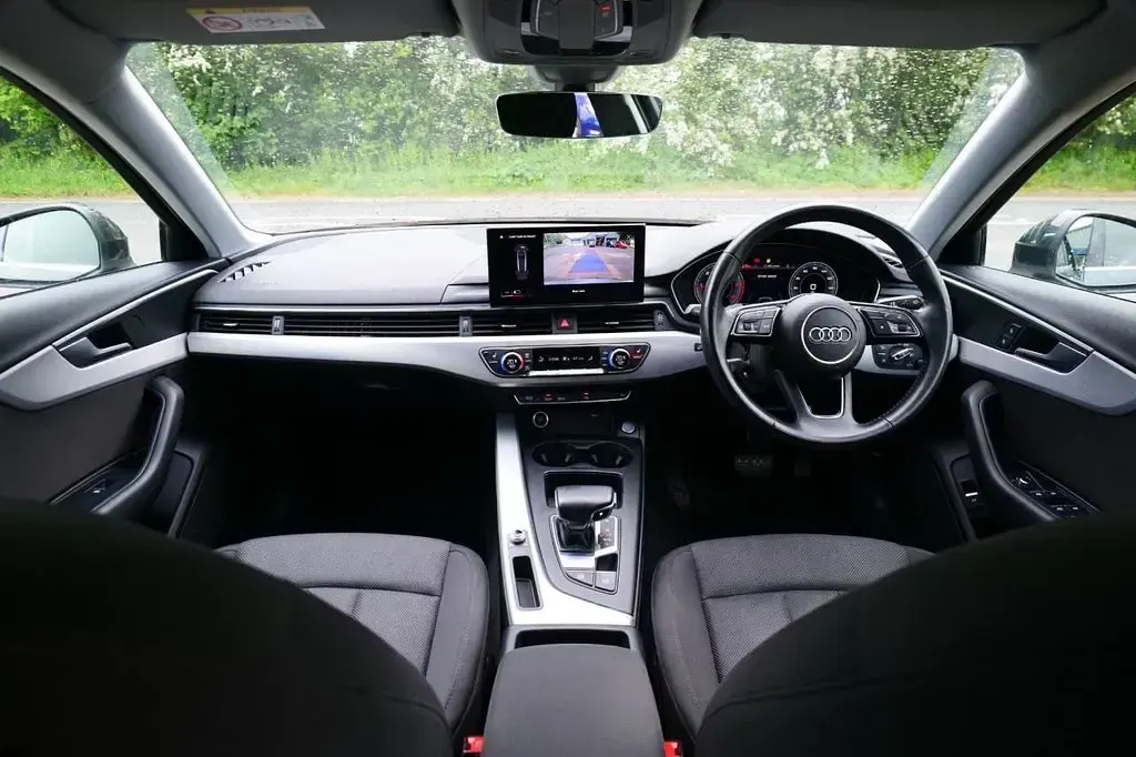 Used Audi A4 Prestige 163 HP (119 kW) 2020 Grey Estate
