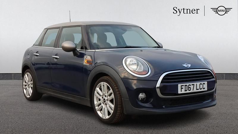 Used Mini Cooper Seven 134 HP (98 kW) 2017 Blue Hatchback