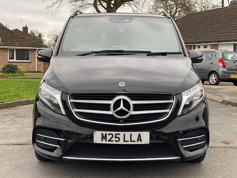 Used Mercedes V250 AMG line 2018 Black MPV