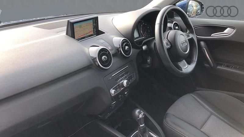 Used Audi A1 Sportback Sport 125 HP (91 kW) 2018 Blue Hatchback