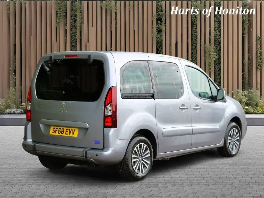 Second-hand Peugeot TePee Active 2018 Gri Monovolum