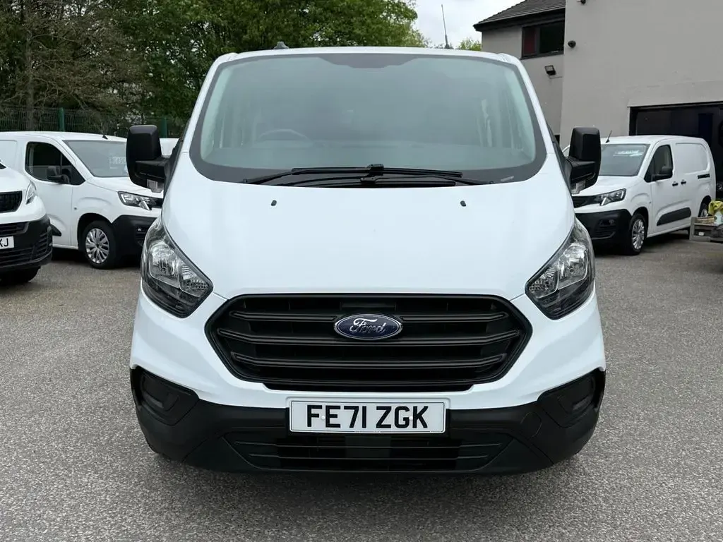 Used Ford Transit Custom 105 HP (77 kW) 2022 White Van