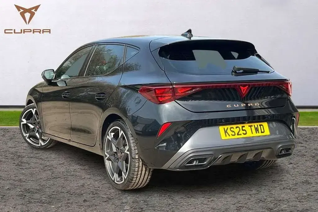 Used Cupra Leon 150 HP (110 kW) 2025 Black Hatchback