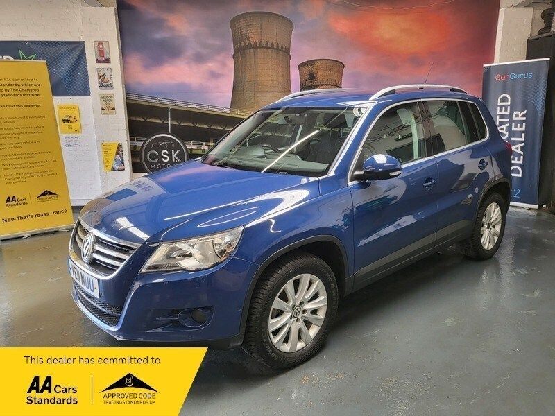 Blue Used 2011 VW Tiguan Match SUV | £4,690 (Fair price) - Image 1/3