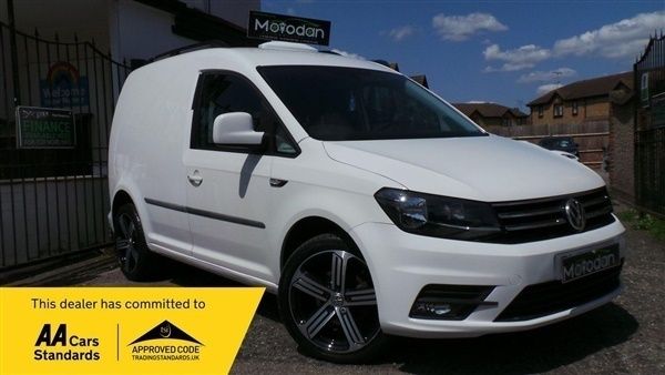 White Used 2017 VW Caddy Highline MPV | £9,850 (Super price) - Image 1/1