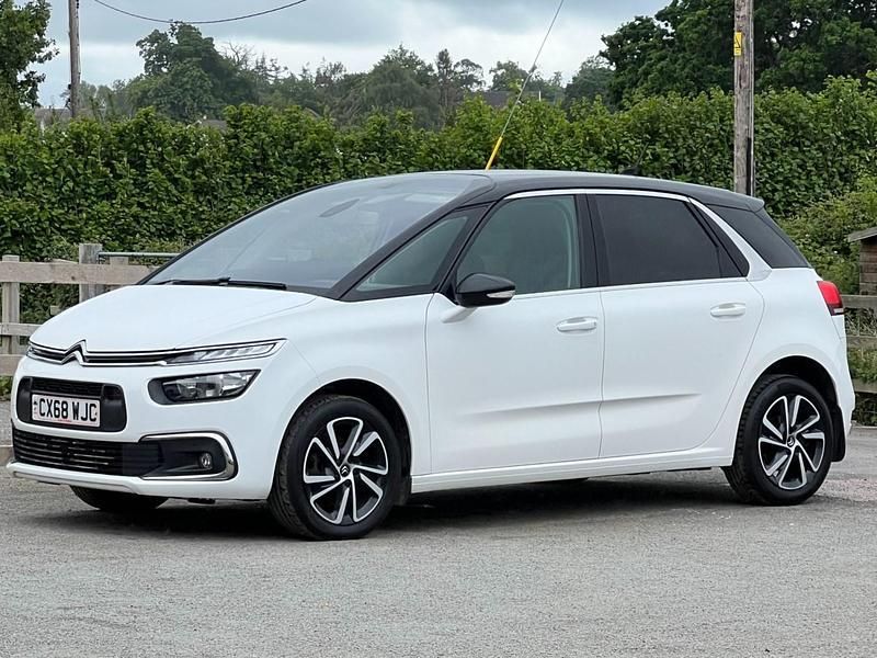 White Used 2018 Citroën C4 Feel MPV | £6,995 (Super price) - Image 1/2