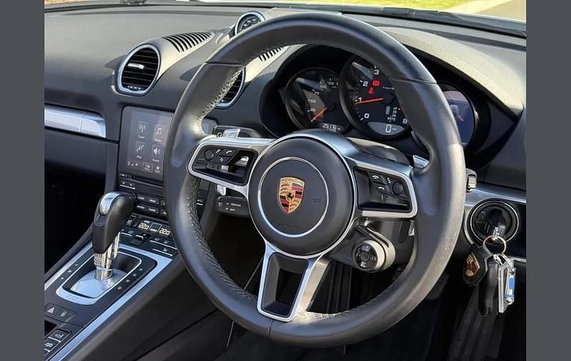 Used Porsche Boxster 296 HP (217 kW) 2019 White Cabriolet