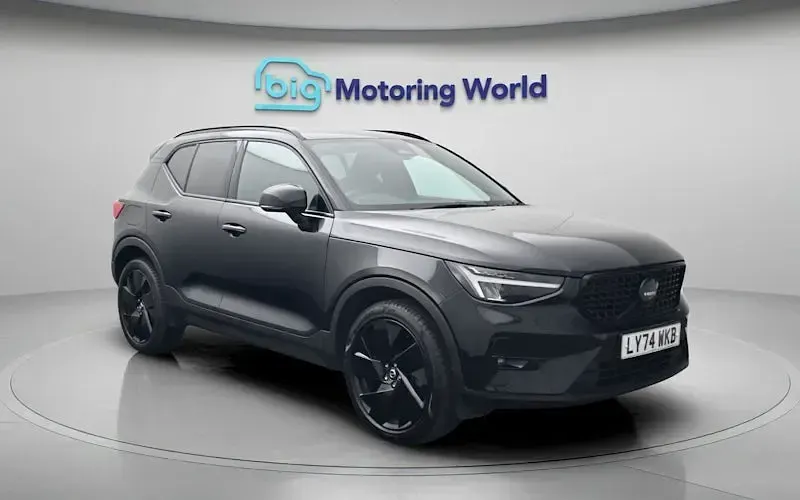 Used Volvo XC40 Plus 197 HP (144 kW) 2025 Black SUV