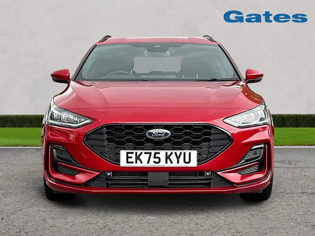 Used Ford Focus ST-Line 155 HP (114 kW) 2025 Red Estate