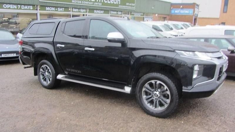 Used Mitsubishi L200 Warrior 150 HP (110 kW) 2019 Black Pickup
