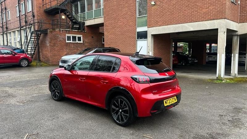 Used Peugeot 208 GT 99 HP (72 kW) 2023 Red Hatchback