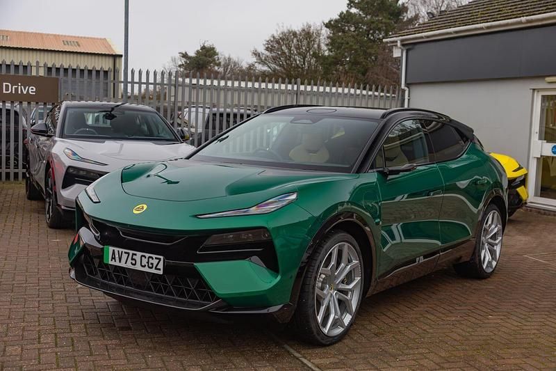 Used Lotus Eletre 450 kW (612 HP) 2025 Green SUV