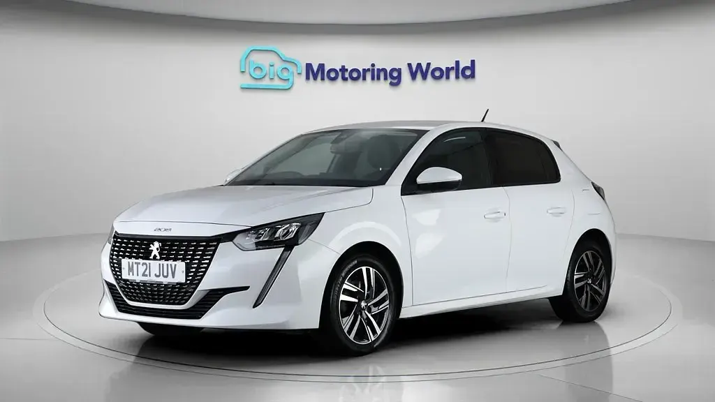 Gebraucht Peugeot 208 Allure 100 PS (73 kW) 2021 Weiß Kleinwagen