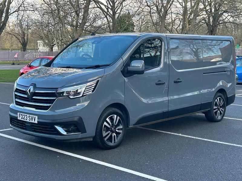 Used Renault Trafic 2023 Grey MPV