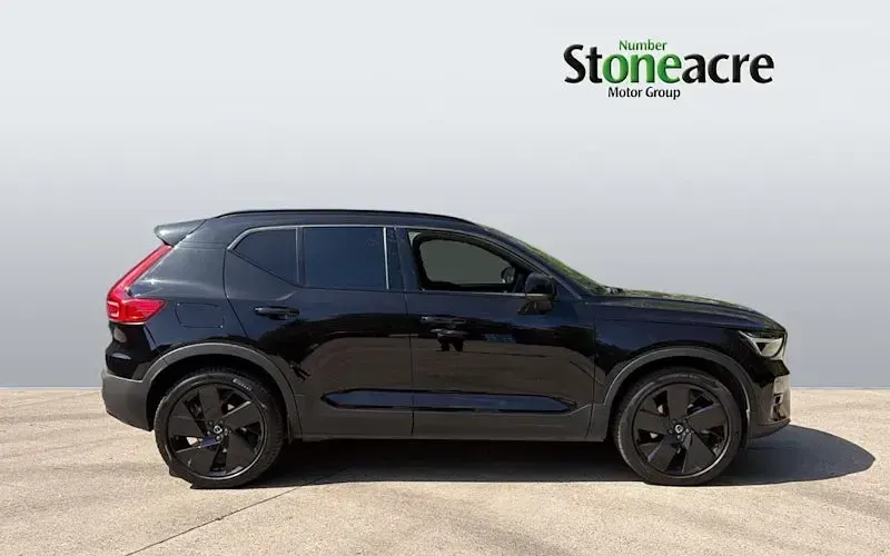 Used Volvo XC40 Plus 197 HP (144 kW) 2025 Black SUV