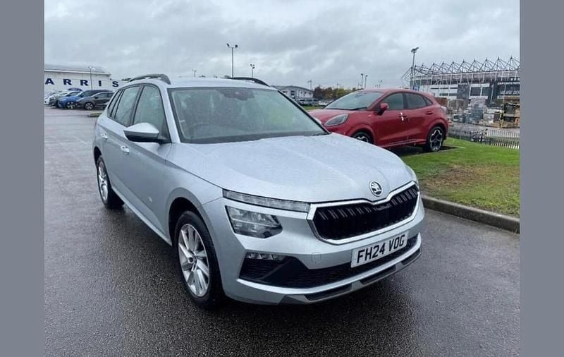 Brilliant silver metallic Used 2024 Skoda Kamiq SE SUV | £15,995 (Good price) - Image 1/4