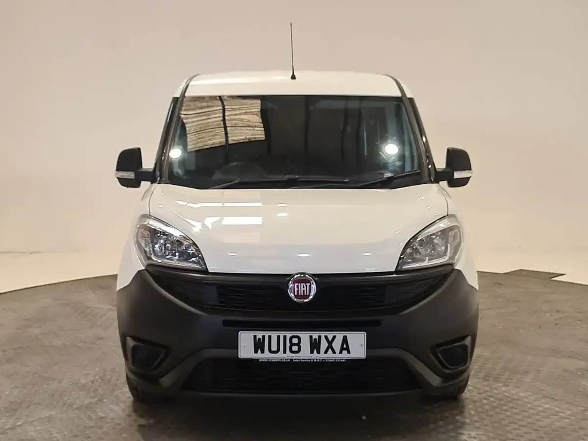 Used Fiat Doblò 95 HP (69 kW) 2018 White MPV