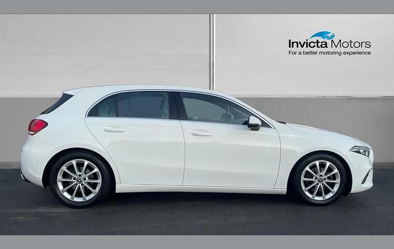 Used Mercedes A180 Executive 116 HP (85 kW) 2018 White Hatchback