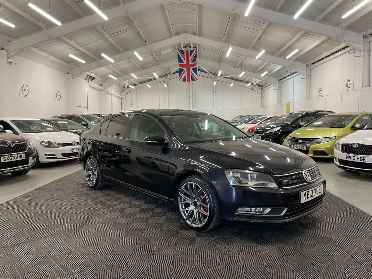 Used VW Passat 2013 Black Sedan