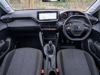Usado Peugeot 208 Style 101 HP (74 kW) 2025 Cinzento Citadino
